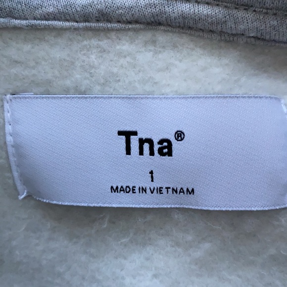 Aritzia TNA Hoodie - Picture 3 of 6